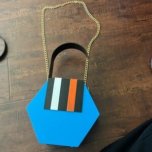Hexagon purse made in Colombia